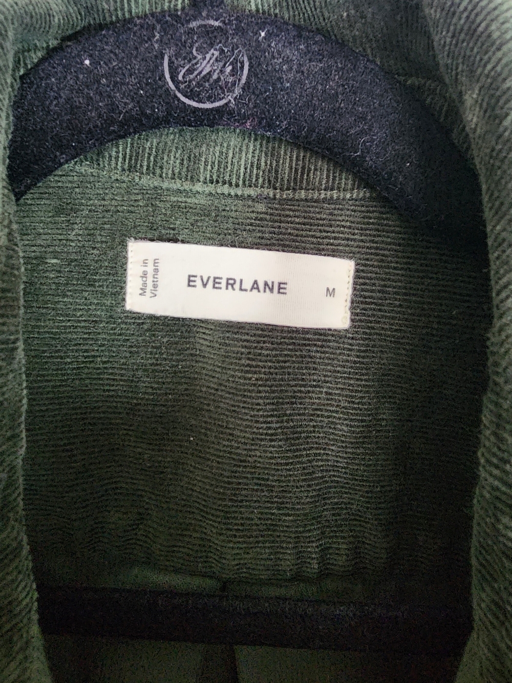 Everlane Men’s Forest Green Corduroy Button-Down Shirt - Picture 2 of 8